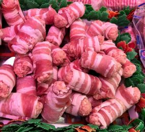 Homemade pigs in blankets: Click Here To View Larger Image